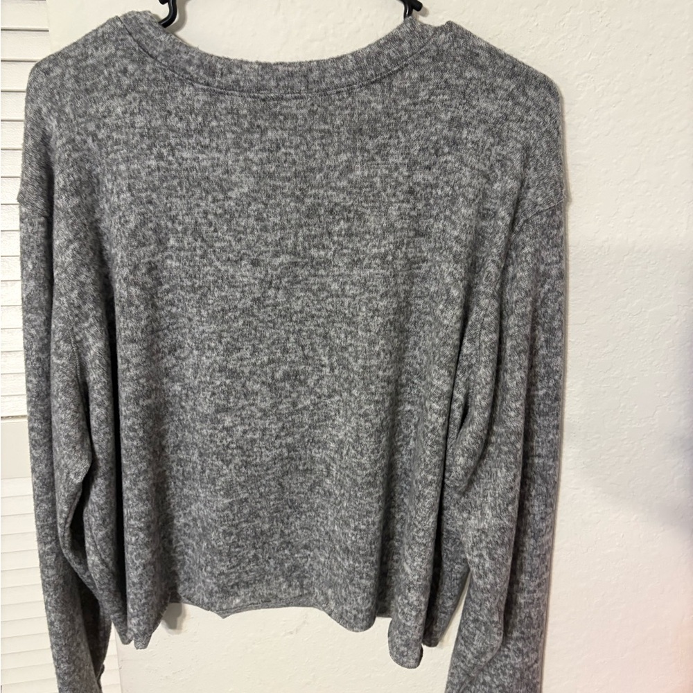 Agnes & Dora Heather Gray Crew Neck Cropped Sweater. NWT. - Picture 10 of 14